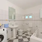 Pitesa Apartment *
