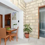 Pitesa Apartment *