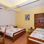 Pitesa Apartment *