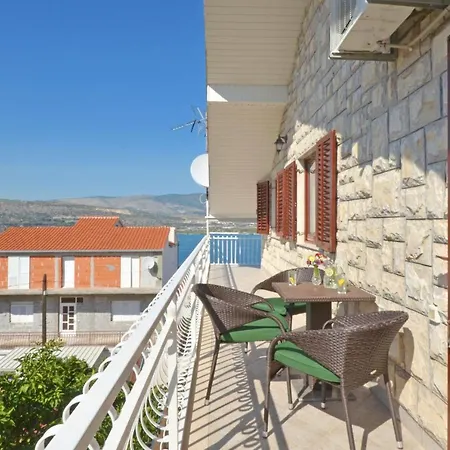 Appartement Pitesa *