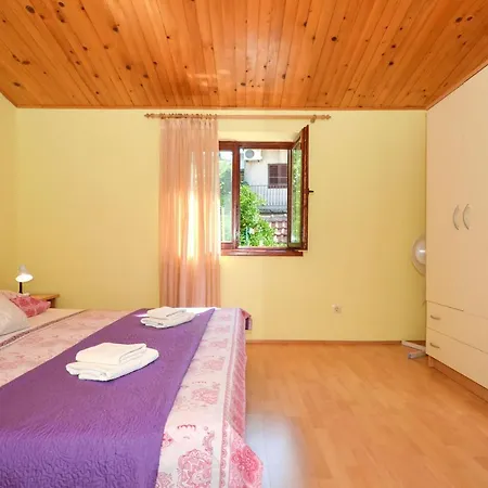 Apartment Pitesa *