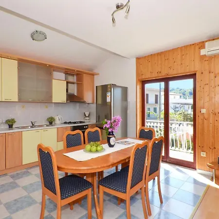 Pitesa Apartman