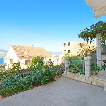 Apartment Pitesa