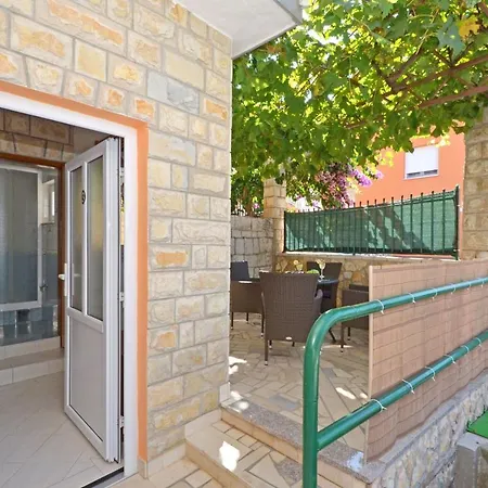 Apartment Pitesa